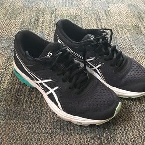 ASICS tennis shoes